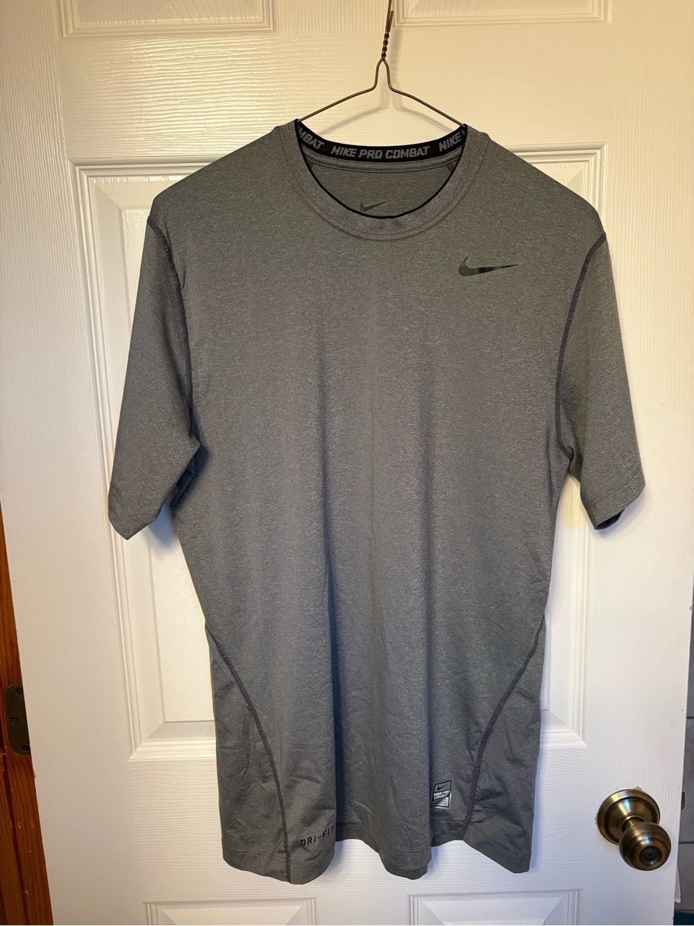 Nike Pro Combat Dri-FIT Fitted Gray Training Shirt Men’s M